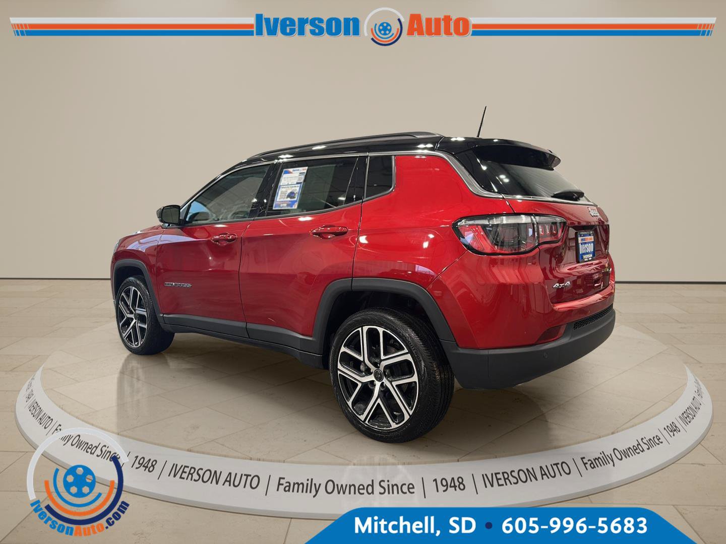 Used 2025 Jeep Compass Limited AWD/4WD image 5
