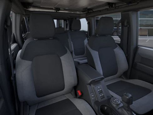 New 2025 Ford Bronco 4-Door image 10