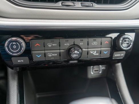 New 2026 Jeep Compass Limited image 22