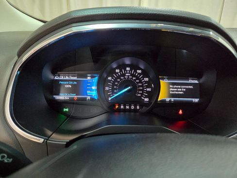 Used 2020 Ford Edge Titanium w/ Equipment Group 301A AWD/4WD image 28