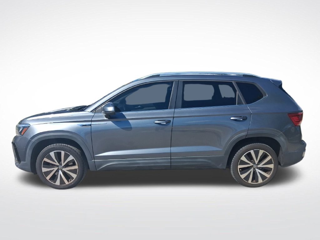 Certified 2022 Volkswagen Taos SE FWD image 8