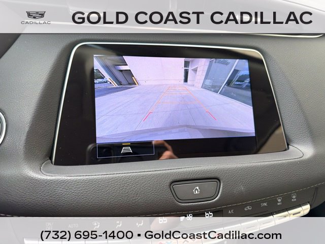 Used 2023 Cadillac XT4 Luxury w/ Cold Weather Package FWD image 20