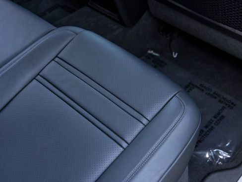 Certified 2025 Porsche Cayenne Coupe image 71