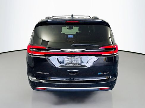 Used 2022 Chrysler Pacifica Pinnacle FWD image 6