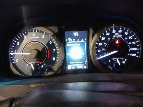 Used 2015 Toyota Sienna XLE w/ XLE Navigation Package AWD/4WD image 4