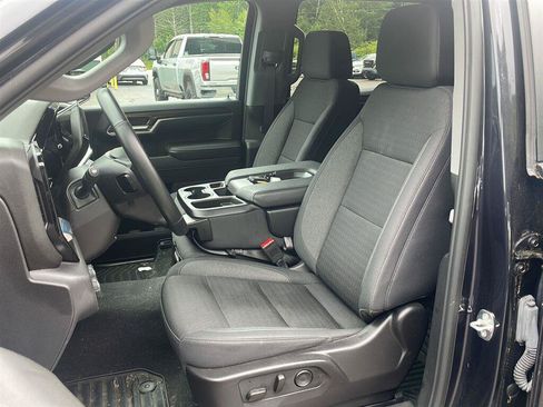 Used 2024 Chevrolet Silverado 1500 LT AWD/4WD image 10
