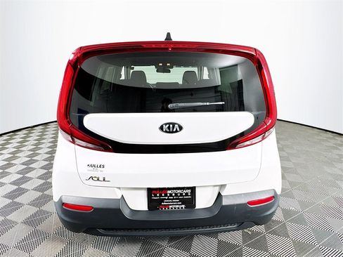 Used 2020 Kia Soul LX image 6