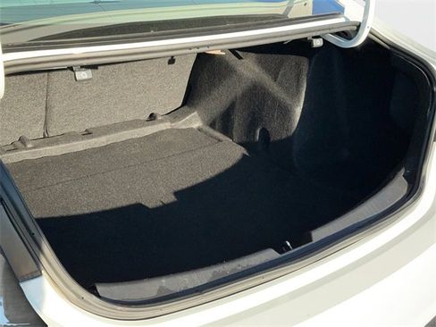 Used 2022 Chevrolet Malibu LT image 15