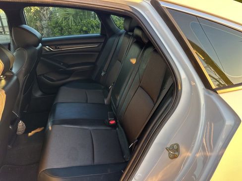 Used 2019 Honda Accord Sport image 8