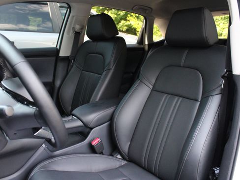 Used 2026 Honda HR-V EX-L image 14