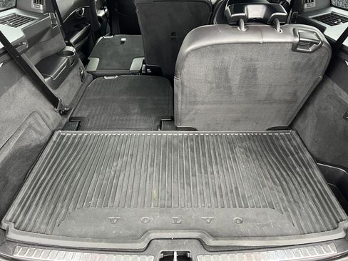 Used 2016 Volvo XC90 T6 R-Design w/ Vision Package image 22