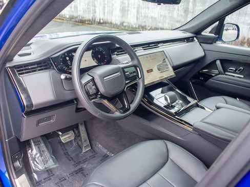 Certified 2025 Land Rover Range Rover Sport Autobiography image 12