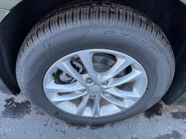 New 2027 Chrysler Pacifica Select FWD image 9