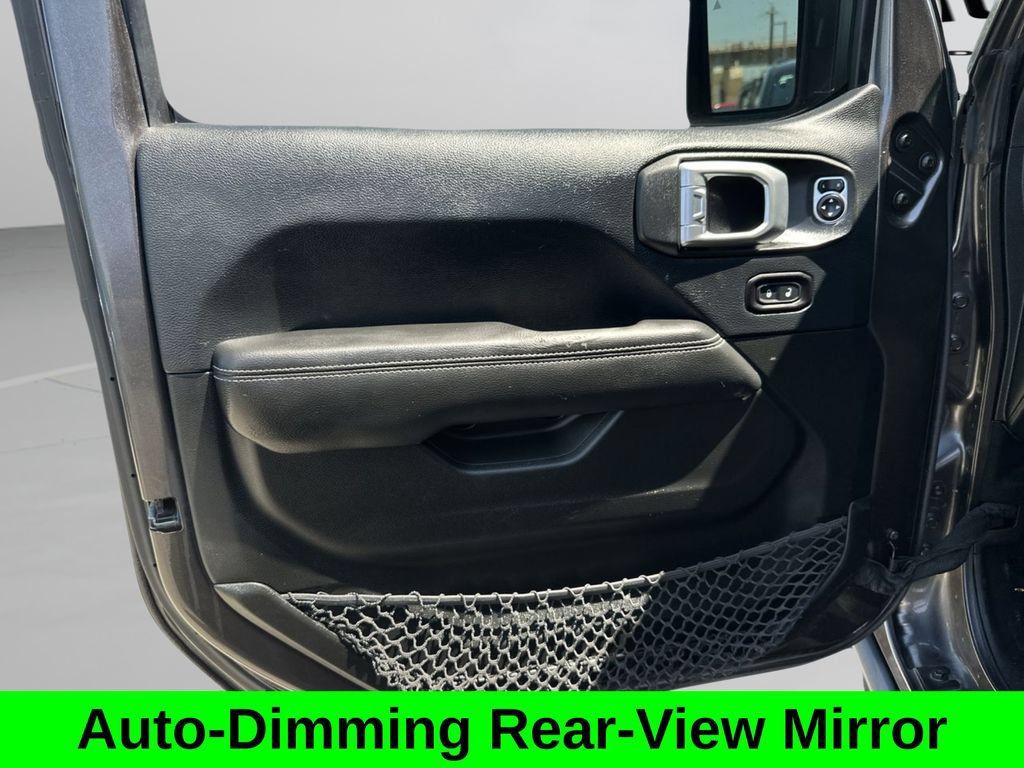Used 2018 Jeep Wrangler Unlimited Rubicon w/ Dual Top Group AWD/4WD image 20