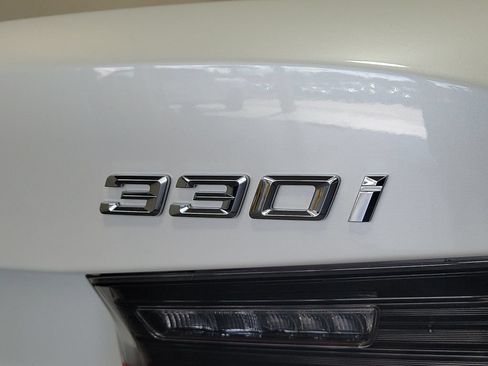 Used 2023 BMW 330i Sedan w/ Premium Package RWD image 7