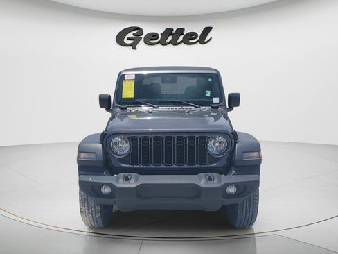 Used 2025 Jeep Wrangler Sport AWD/4WD image 2