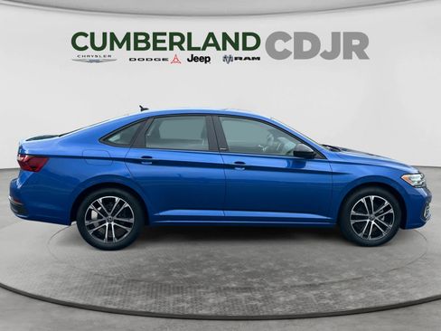 Used 2023 Volkswagen Jetta Sport FWD image 7