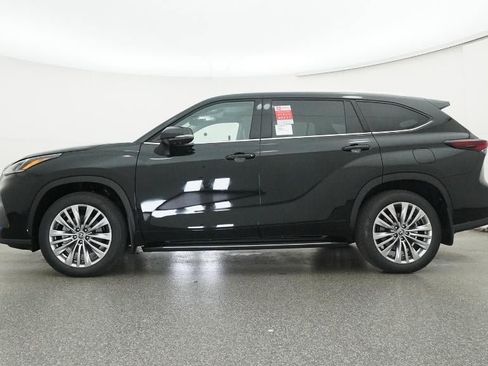 New 2026 Toyota Highlander Platinum image 54