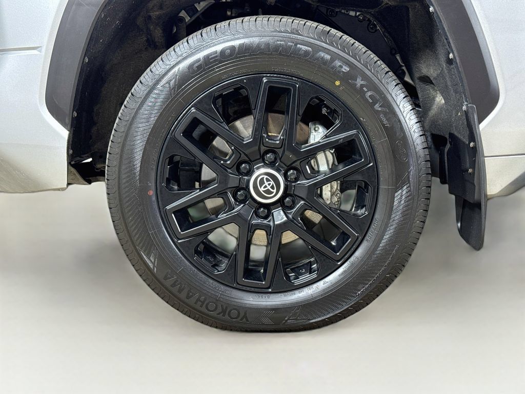 Used 2024 Toyota Tundra Limited AWD/4WD image 26