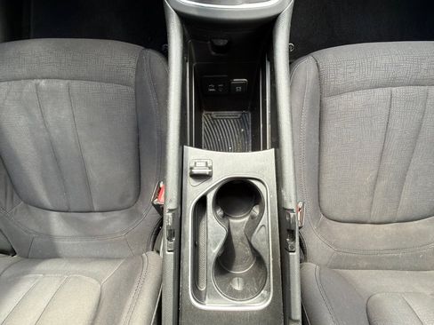 Used 2015 Chrysler 200 Limited image 28