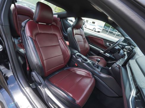 Used 2025 Ford Mustang GT Premium RWD image 34