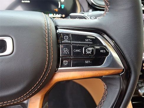 Used 2024 Jeep Grand Cherokee Summit image 18