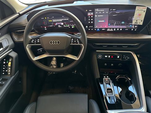 New 2025 Audi Q5 Prestige image 11