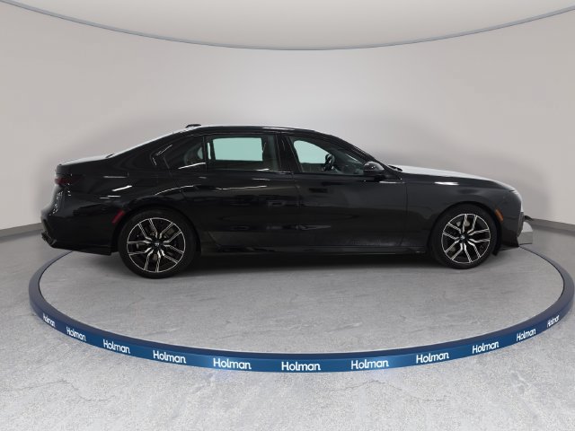 Certified 2025 BMW 760i xDrive AWD/4WD image 4