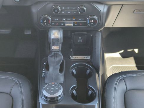 New 2026 Ford Bronco Badlands AWD/4WD image 17