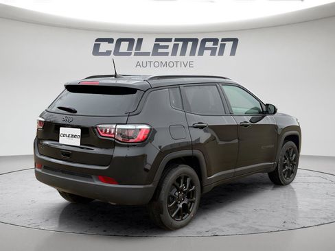 New 2026 Jeep Compass Latitude image 5