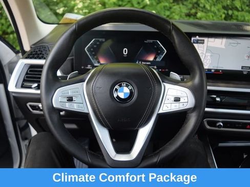 Used 2023 BMW X7 xDrive40i w/ Premium Package AWD/4WD image 5