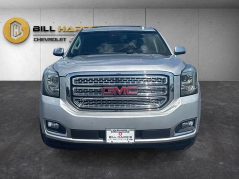 Used 2017 GMC Yukon SLT AWD/4WD image 2