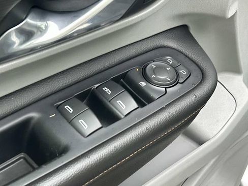 Used 2020 GMC Terrain SLT AWD/4WD image 18