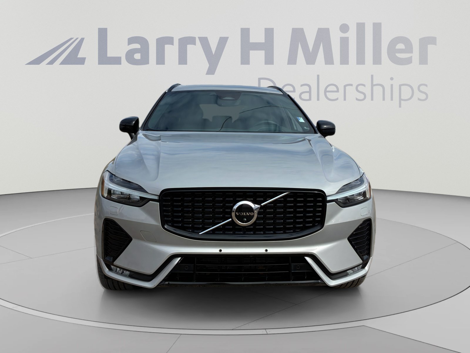 Used 2022 Volvo XC60 B5 R-Design w/ Advanced Package AWD/4WD image 8