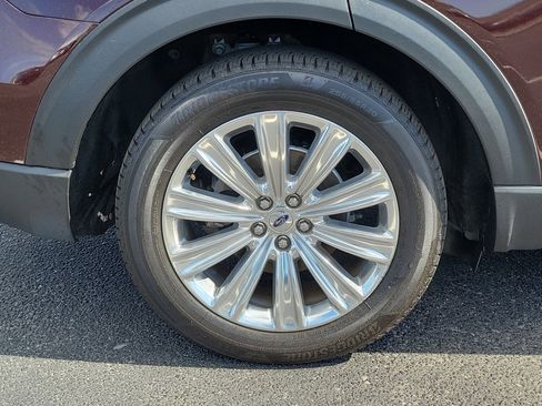 Used 2020 Ford Explorer Limited image 9