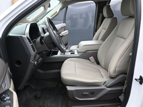 Used 2021 Ford Expedition XLT RWD image 23