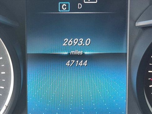 Used 2022 Mercedes-Benz GLC 300 image 12