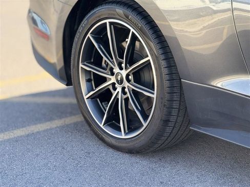 Used 2018 Ford Mustang Coupe w/ Equipment Group 101A RWD image 9