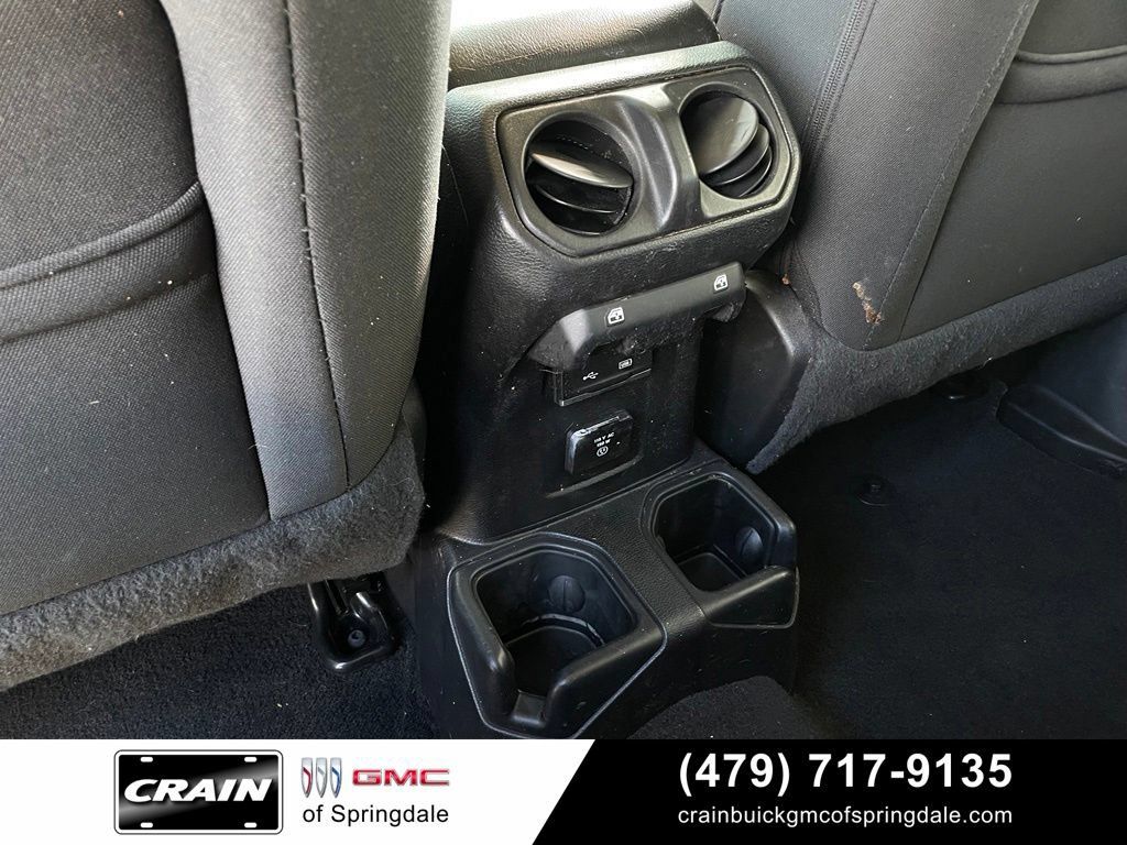 Used 2020 Jeep Wrangler Unlimited Sahara AWD/4WD image 25