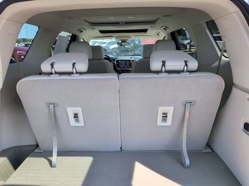 Certified 2023 GMC Acadia Denali AWD/4WD image 8