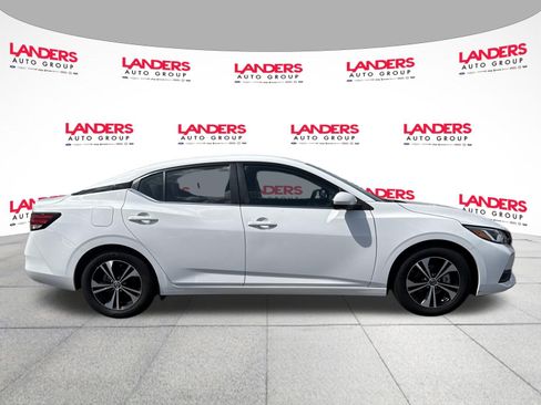 Used 2022 Nissan Sentra SV FWD image 2