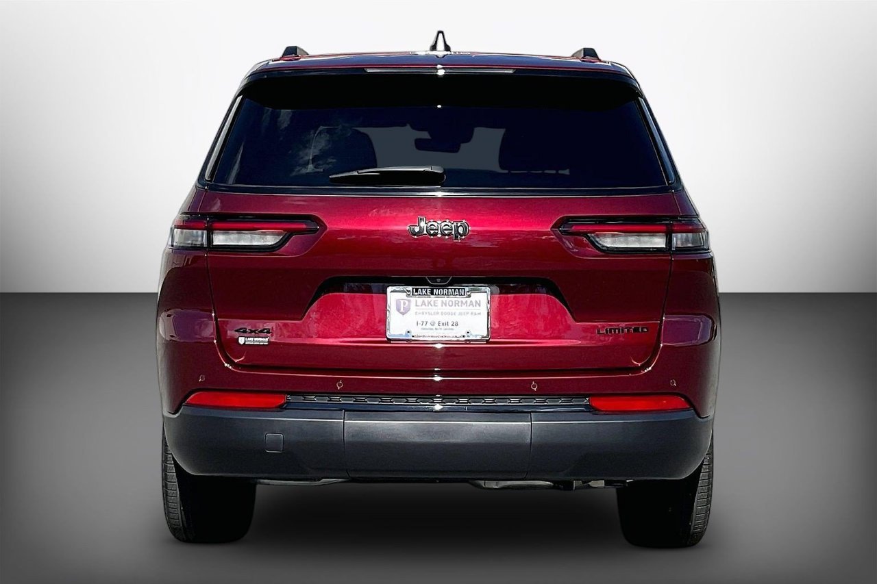 Used 2025 Jeep Grand Cherokee L Limited w/ Black Appearance Package AWD/4WD image 7