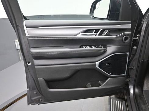 New 2026 Jeep Grand Wagoneer Limited AWD/4WD image 12