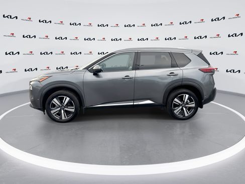 Used 2023 Nissan Rogue SL w/ SL Premium Package FWD image 5