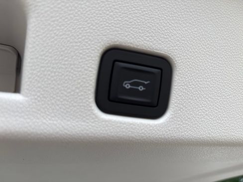 New 2026 Buick Enclave Avenir w/ Super Cruise Package FWD image 48
