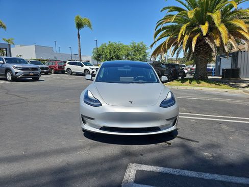 Used 2022 Tesla Model 3 Long Range AWD/4WD image 2