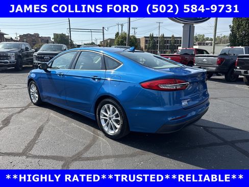 Used 2020 Ford Fusion SE FWD image 2