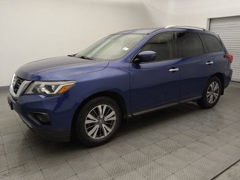 Used 2020 Nissan Pathfinder S FWD image 2