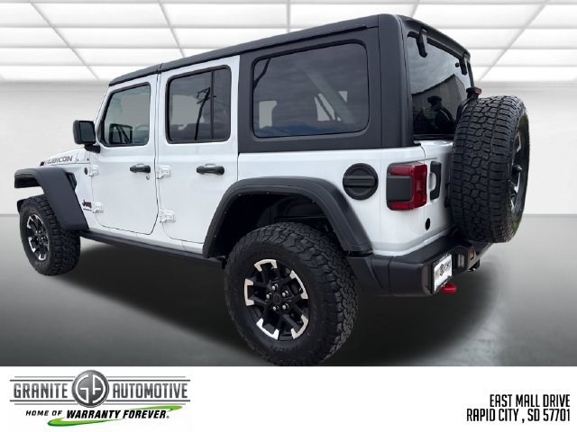 Used 2025 Jeep Wrangler Unlimited Rubicon AWD/4WD image 4