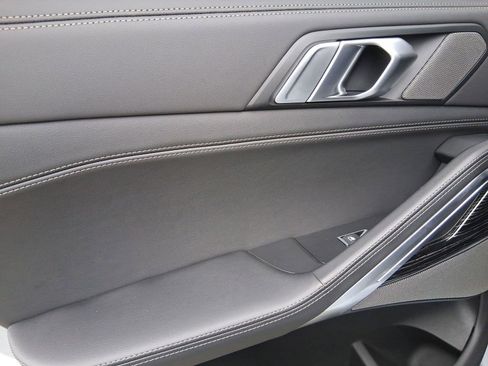 New 2026 BMW X6 xDrive40i w/ Premium Package image 28